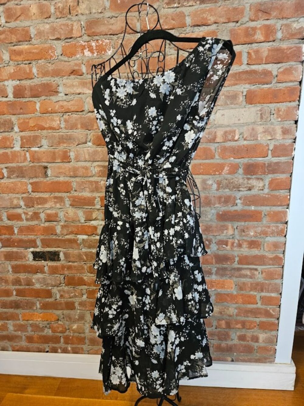 Petal and Pup One Shoulder Black & GrayFloral Tiered Dress X Small NWOT